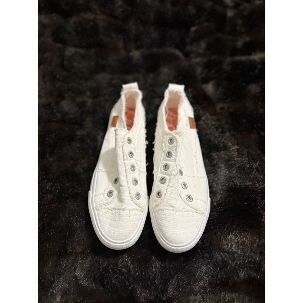 Blowfish Malibu Women's Play Sneaker Smoked White size 10 shoes - Picture 2 of 5
